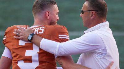 Steve Sarkisian - Quinn Ewers - With Quinn Ewers hobbled, Texas Longhorns rely on run in win - ESPN - espn.com - state Texas
