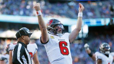 Baker Mayfield sparks Bucs with 'Double Tommy tribute' vs. Giants - ESPN
