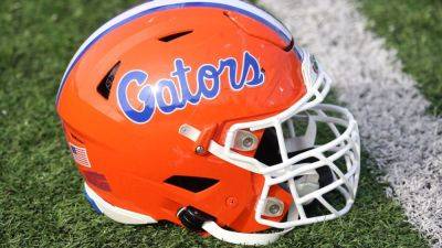 Top inside LB prospect Ty Jackson flips from USC to Florida - ESPN
