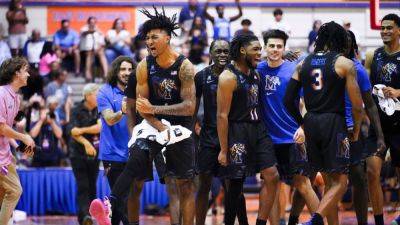 No. 2 UConn's rally falls short in OT loss to Memphis - ESPN