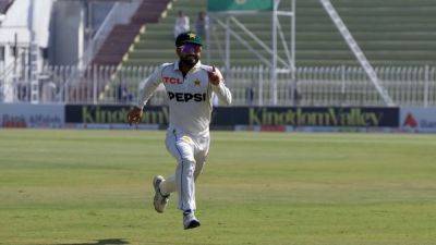 Pakistan beat Zimbabwe by 99 runs to take ODI series