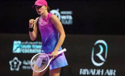 Iga Swiatek Comes From Behind To Beat Barbora Krejcikova At WTA Finals