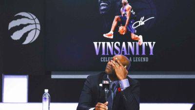 Vince Carter - Masai Ujiri - Williams - Toronto Raptors retire Vince Carter's jersey in emotional ceremony - foxnews.com - New York