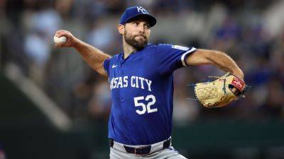 Sources: Royals retain Michael Wacha on 3-year, $51M deal - ESPN