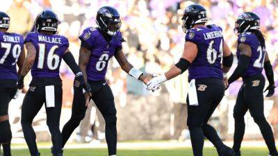Lamar Jackson leads Ravens rout with fourth career perfect QBR - ESPN