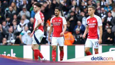 Mikel Arteta - William Saliba - Liga Inggris - Mulai Tercecer dan Ditunggu Laga-laga Sulit, Arsenal Bisa Comeback? - sport.detik.com