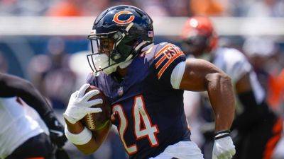 Bengals get Bears RB Khalil Herbert after Zack Moss injury - ESPN