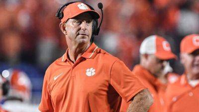 Clemson coach Dabo Swinney blocked from voting in election - ESPN