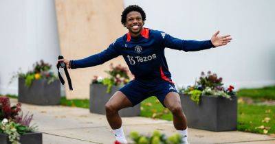 Manchester United plan for Tyrell Malacia comeback plus Leny Yoro update