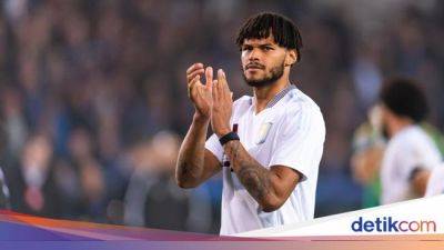 Thomas Tuchel - Aston Villa - Emiliano Martinez - Unai Emery - Tyrone Mings - Mings Dihukum Penalti Konyol, Musim Lalu Gabriel Aman-aman Saja - sport.detik.com
