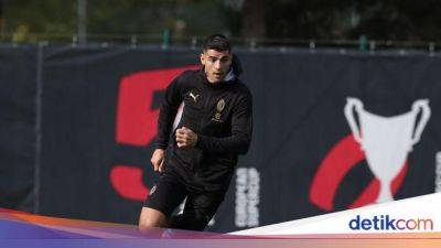Alvaro Morata - Morata Cedera Kepala Saat Latihan, Dilarikan ke Rumah Sakit - sport.detik.com