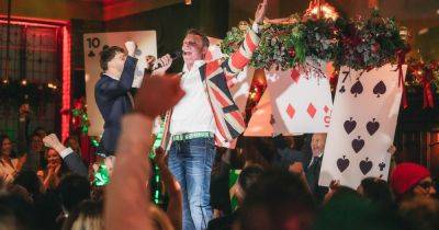 Best Christmas do ever? Boss books out Manchester's busiest bar and gives away £20k of prizes to employees - manchestereveningnews.co.uk