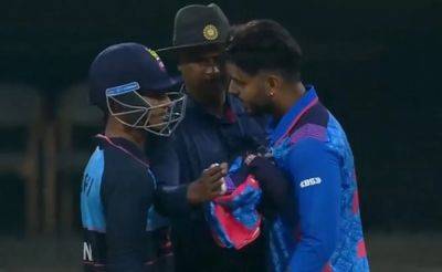 Ex-KKR Captain Embroiled In Verbal Spat With LSG Star, Umpire Has To Step In During SMAT Game