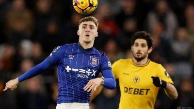Taylor leaves it late as Ipswich beat Wolves 2-1 for second win of season