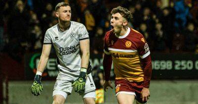 Andy Halliday - Stuart Kettlewell - Motherwell 4 Dundee Utd 3: Frail hails character as Steelmen allowed to savour Christmas night out with win - dailyrecord.co.uk - Australia