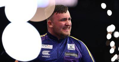 Michael Van-Gerwen - Dennis Bergkamp - Luke Humphries - I tiled Arsenal icon's bathroom - now I'm out to end Luke Littler's World Championship dream - manchestereveningnews.co.uk - county Long