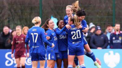 Hope and Hayashi lift Everton to shock WSL win over Manchester City