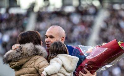 Roberto Carlos - Iker Casillas - Xavi Hernandez - Andres Iniesta - Fabio Cannavaro - Andres Iniesta Bids Farewell To Glittering Career In Front Of 45,000 Fans In Tokyo - sports.ndtv.com - Spain - Uae - Japan