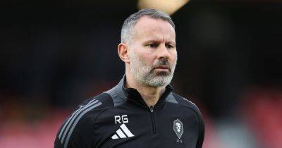 Ryan Giggs - David Moyes - Louis Van-Gaal - Gary Neville - David Beckham - Phil Neville - Paul Scholes - Karl Robinson - Nicky Butt - International - Ryan Giggs makes surprise return to dugout in hint at future role for Man United legend - manchestereveningnews.co.uk - county Notts