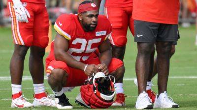 Chiefs waive ex-first-round pick Clyde Edwards-Helaire - ESPN