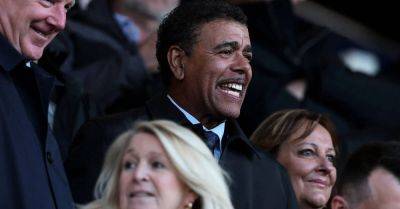 Jeff Stelling - Chris Kamara - Former pundit Chris Kamara announces return to live TV: ‘I’m back’ - breakingnews.ie - Britain