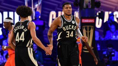 Giannis Antetokounmpo carries red-hot Bucks to NBA Cup title - ESPN