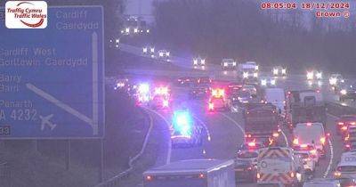 M4 crash causes early morning chaos for commuters - walesonline.co.uk