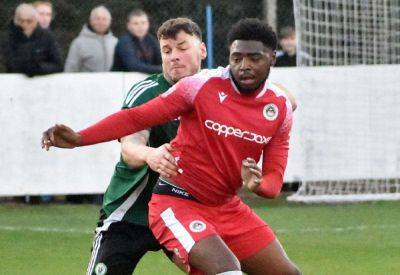 Craig Tucker - Nick Davis - Hythe Town manager Nick Davis looking to address away form that’s seen them collect only one point on the road this season - kentonline.co.uk
