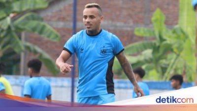 Fernandinho Pisah dengan PSIS, Masalah Gaji? - sport.detik.com - Instagram