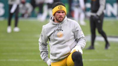 Justin Fields - George Pickens - Steelers' T.J. Watt to play vs. Ravens; George Pickens out again - ESPN - espn.com - county Eagle