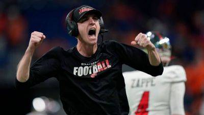 FAU targeting Texas Tech OC Zach Kittley as coach, sources say - ESPN
