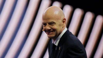 FIFA chief hails women-only crowd at Iranian top-flight clash