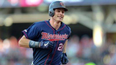 Sources -- Free agent Max Kepler agrees to deal with Phillies - ESPN