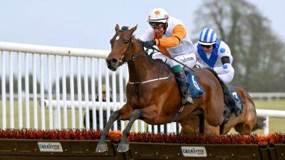 Cottesloe Sunshine strikes in Jospeh O'Brien's Thurles treble - rte.ie - Ireland - county O'Brien