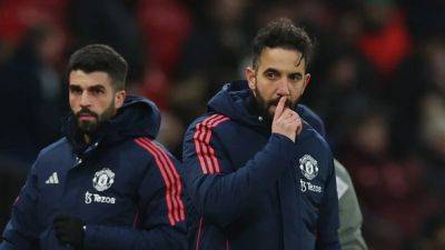 Bruno Fernandes - Ruben Amorim - Antoine Semenyo - Man United boss Amorim bears brunt of ugly 3-0 loss to Bournemouth - channelnewsasia.com