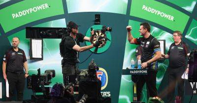 Jeffrey de Graaf told Gary Anderson 'don't expect any presents' before ruining his birthday at World Darts Championship - dailyrecord.co.uk - Scotland - county Anderson