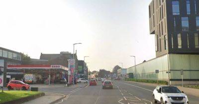 Christmas Eve - Man, 25, stabbed in 'targeted attack' in town centre - manchestereveningnews.co.uk