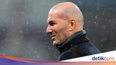 Zidane Sabar Menanti Panggilan Real Madrid atau Timnas Prancis