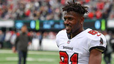 Antonio Brown - Kamala Harris - Trump - Ex-NFL star Antonio Brown makes his stance on raw milk consumption clear - foxnews.com - Usa - New York - state New Jersey - county Rutherford - county Bay