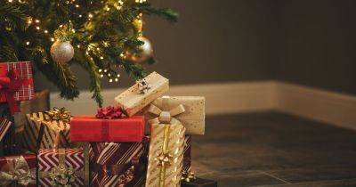 Man's 'sneaky' girlfriend lies to her family about Christmas gifts to make him look bad - manchestereveningnews.co.uk