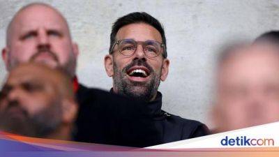 Van Nistelrooy Akui Liverpool Favorit Juara Liga Inggris