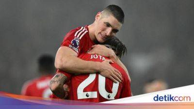 Nottingham Forest Pelan tapi Pasti Tembus 3 Besar