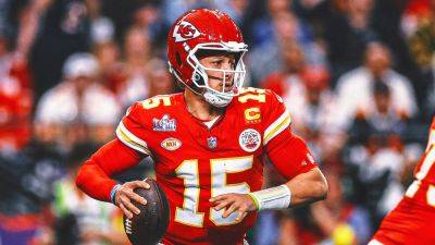 Patrick Mahomes - Chris Jones - Which NFL players stand to earn over $100K (or over $1M) these final weeks? - foxnews.com