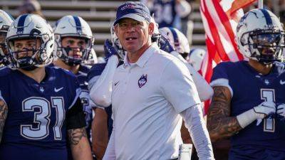 Sources - UConn's Jim Mora agrees to new deal through 2028 - ESPN
