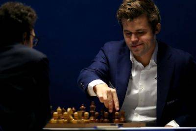 Chess Grandmaster Champion Curses Out Officials, Quits After 'No Jeans Policy'