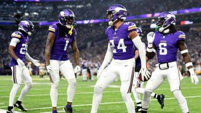 Josh Jacobs - Minnesota Vikings defense channels High School Musical in Week 17 celebration - ESPN - espn.com - Jordan - state Minnesota