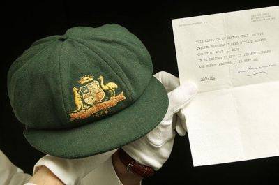 Shane Warne - Don Bradman - Don Bradman's 'baggy green' cap sells for R4.5m at auction - news24.com - Australia - India