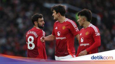 Bruno Fernandes - Harry Maguire - Liga Inggris - MU Sedang Jeblok, Tak Pasang Target Macam-macam - sport.detik.com