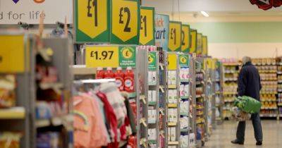 Morrisons makes major change to copy Aldi and Lidl - manchestereveningnews.co.uk - Britain - county Price