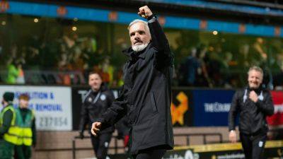 Jim Goodwin - Dundee United - Former Ireland international Jim Goodwin demands action after being target of missiles thrown by Aberdeen fans - rte.ie - Scotland - Ireland